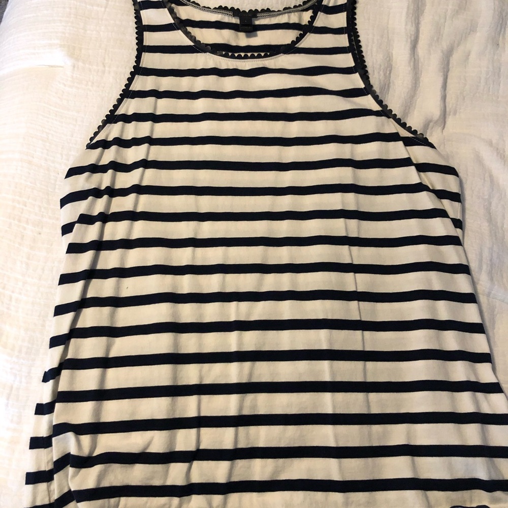 J CREW Tank Top - Scallop Edge